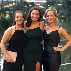 Meet your Posher, Brooke